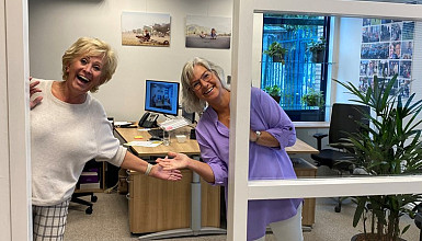 Gezichten bij de namen: Margriet en Jenny, onze toppers op kantoor!