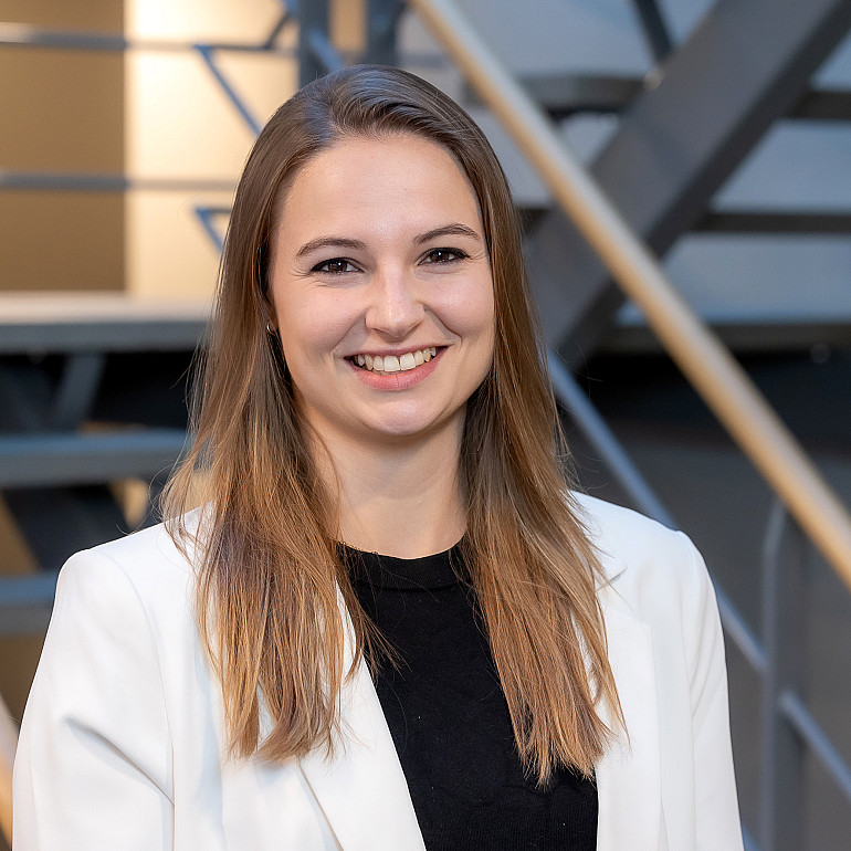 Nieuwe collega Manon maakt op unieke manier kennis met Versluis